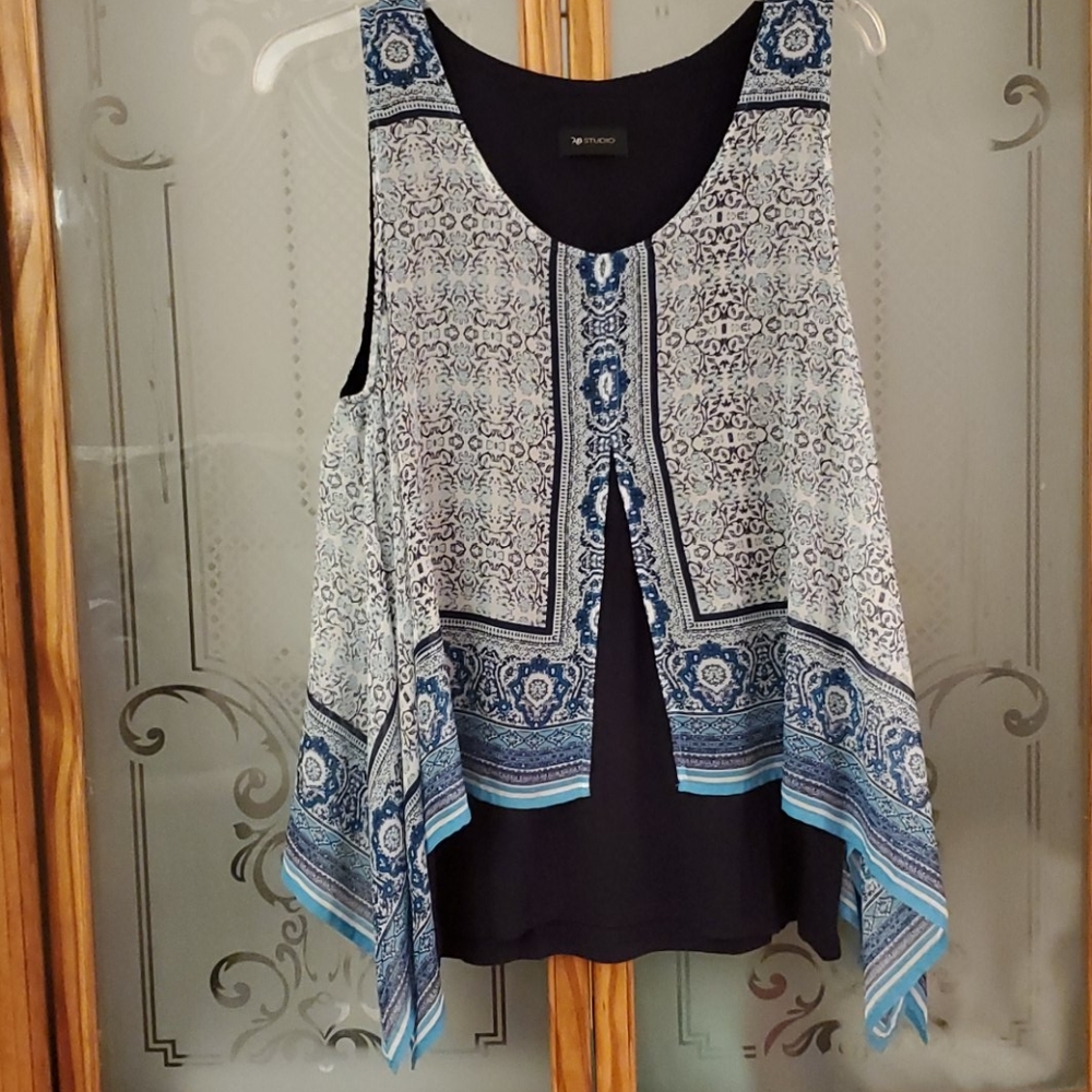 Navy blue top